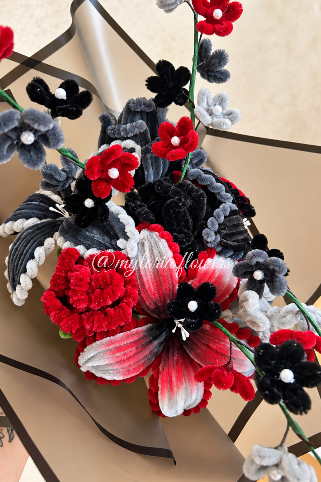 Bouquet Éternel Rouge, Noir & Gris