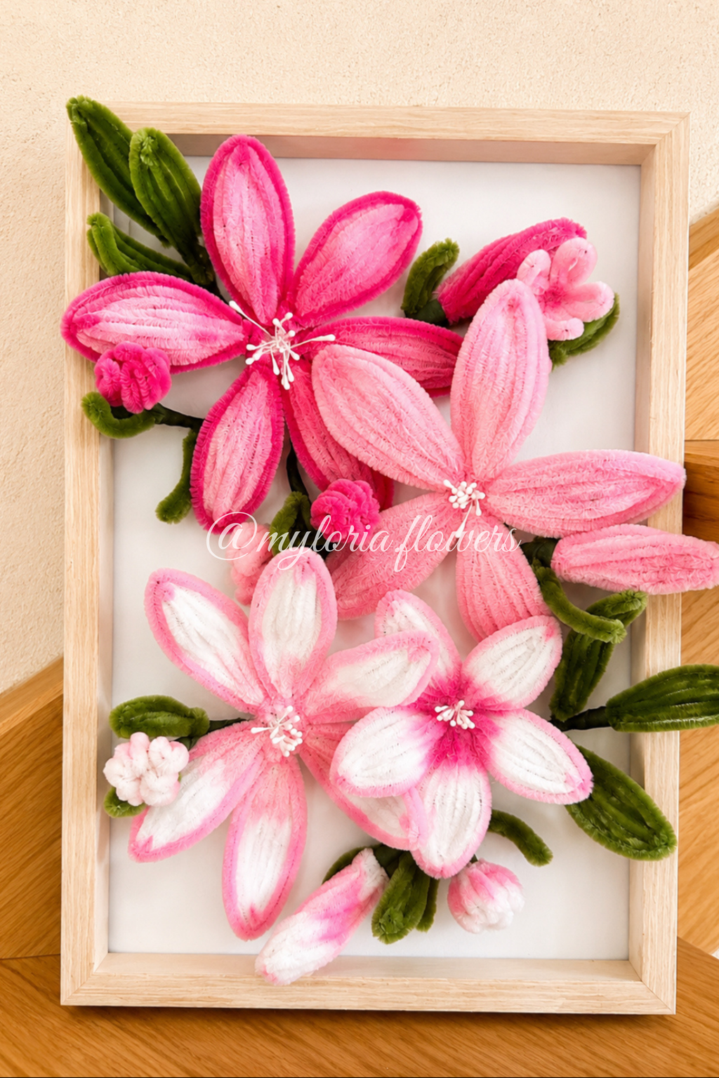 Cadre décoratif de lys roses