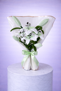 Bouquet éternel de lys blanc et vert
