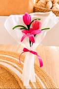 Bouquet de fleurs éternelles roses fuschia
