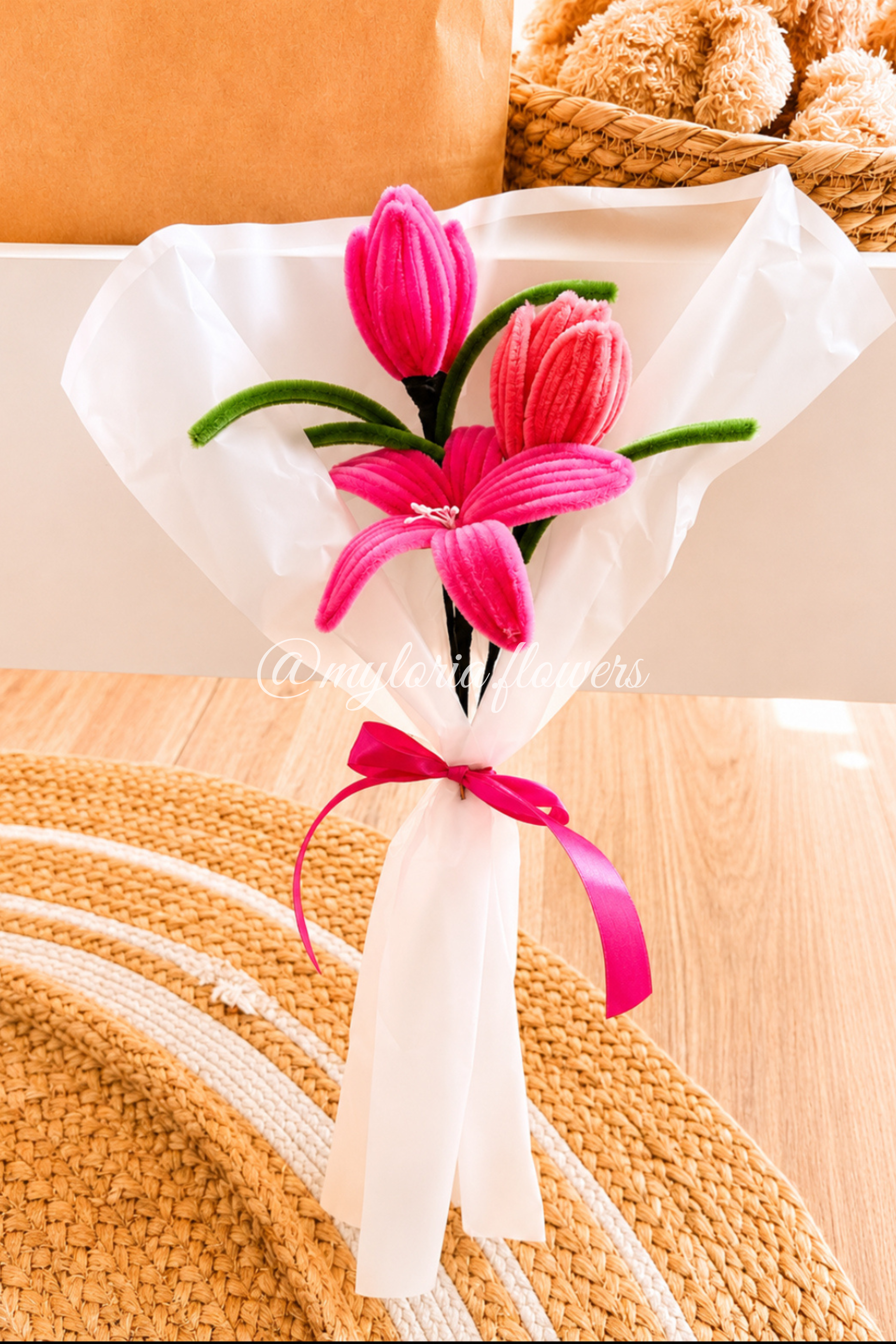 Bouquet de fleurs éternelles roses fuschia