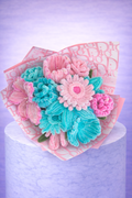 Bouquet de fleurs éternelles à paillettes rose et bleu turquoise