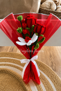 Bouquet de fleurs éternelles rouges et blanches